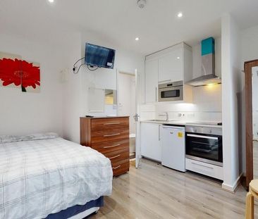 Studio to rent - Photo 3