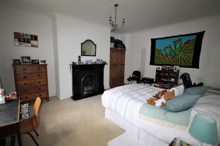 4 bedroom private hall to rent - Photo 5