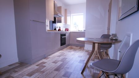 20 Newdawn Place, CHELTENHAM GL510FR - Photo 5