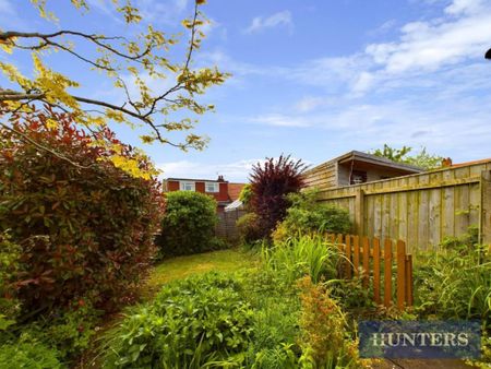 Bempton Crescent, Bridlington - Photo 3