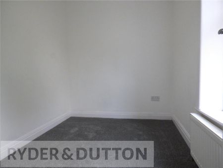 2 bedroom terraced house to rent - Photo 4