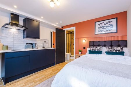 6 bedroom house of multiple occupation to rent - Photo 3