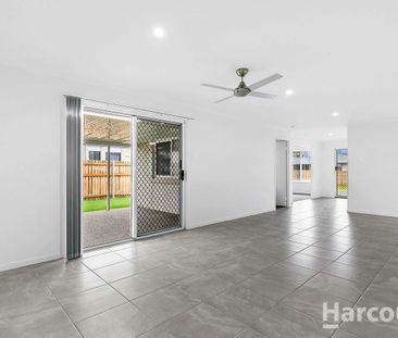 72 Girraween Way, Eli Waters, Qld 4655 - Photo 3