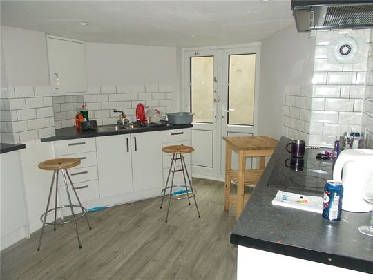 Student Properties to Let - Photo 1