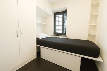 4 bedroom semi-detached house to rent - Photo 2