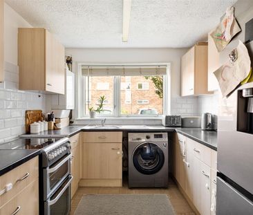 Empress Avenue , E12 5EU - Photo 6