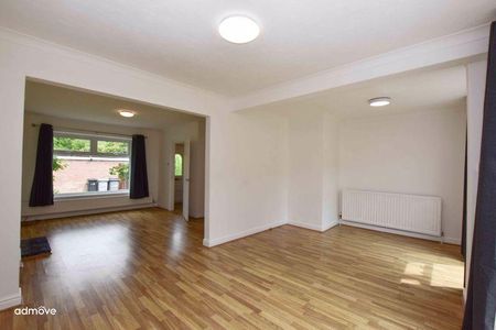 3 bedroom semi-detached house to rent - Photo 5