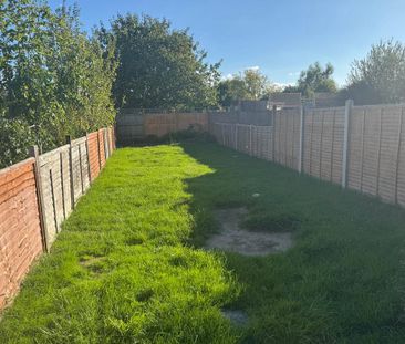 3 bedroom terraced house to rent - Photo 4