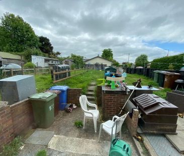 100 Low Road, Lisburn, BT27 4TN - Photo 3