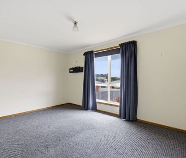 Beautiful Fully Furnished Home - Photo 3