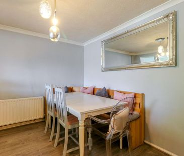 3 bedroom terraced house to rent - Photo 3