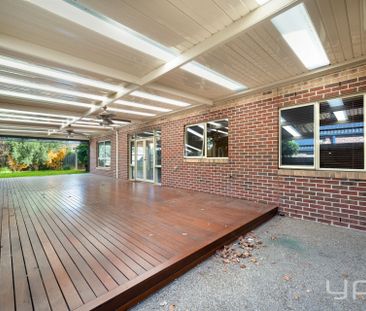 Modern Family Living in a Prime Werribee Location - Photo 3
