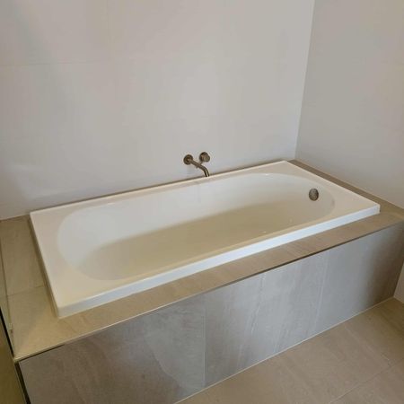 Port Melbourne - Photo 2