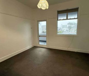 Inner City Apartment - Photo 5