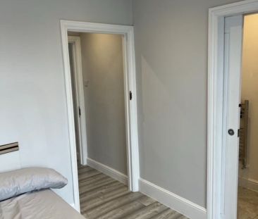 Room in a Shared House, London, SE6 - Photo 1