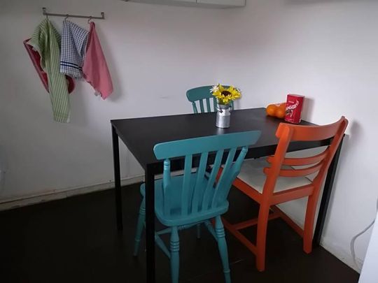 4 bedroom flat to rent - Photo 1