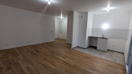 location Appartement T2 DE 50.29m² À COURBEVOIE - Photo 4