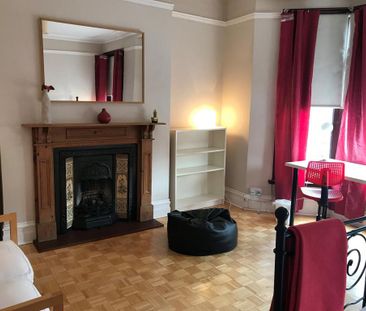 5 bedroom house to rent - Photo 1