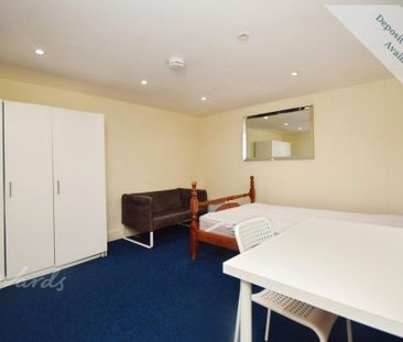 3 bedroom maisonette to rent - Photo 1