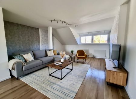 Modernisierte Dachgeschoß-Wohnung mit Küche in Knittelfeld - Photo 3