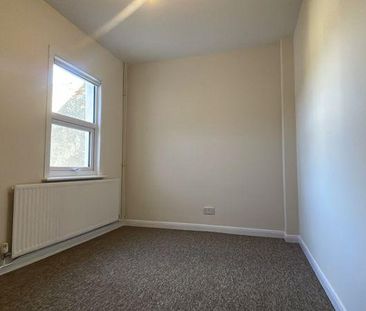 2 bedroom property to rent - Photo 1