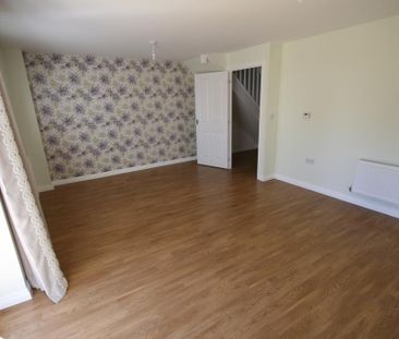 3 bedroom semi-detached house to rent - Photo 1