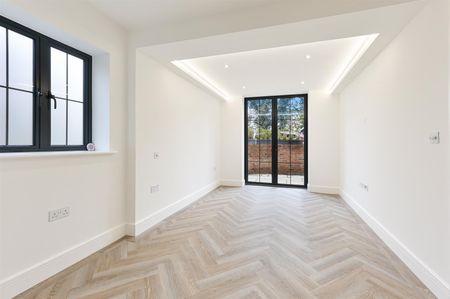 To Let 2 Bed Apartment - Photo 4