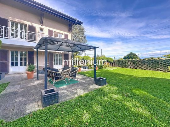 Maison jumelle lumineuse avec beau jardin clôturé - Foto 1