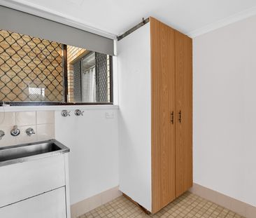 1/137 Old Burleigh Road, Broadbeach QLD 4218 - Apartment For Rent |... - Photo 2