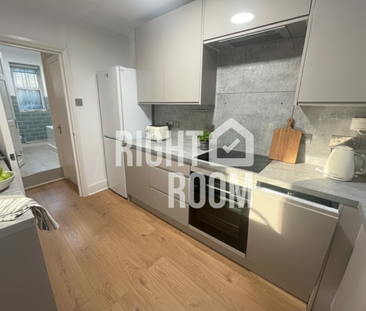 One/Two Bed Flat, Brook House, Cranleigh Street, London NW1 1NU - Photo 2