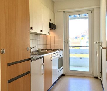 Ruhige 3.5-ZW à 70 m2 im EG mit sonnigem Balkon - Photo 3