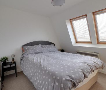 2 bedroom apartment to rent - Photo 4