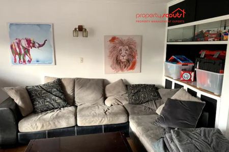 3 Bedroom Waikanae home- great location, spa, pets! - Photo 4