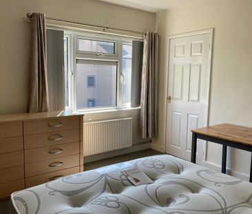 2 bedroom private hall to rent - Photo 1