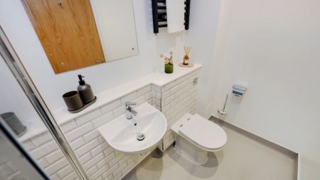 Skylight Plus Studio - Photo 4
