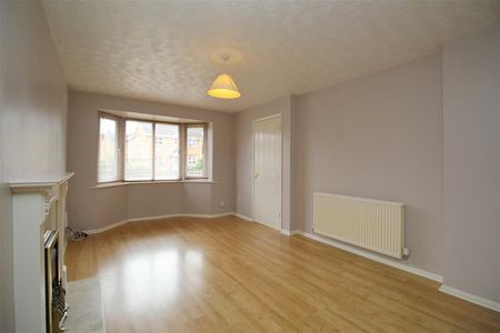 3 bedroom end of terrace house to rent - Photo 3