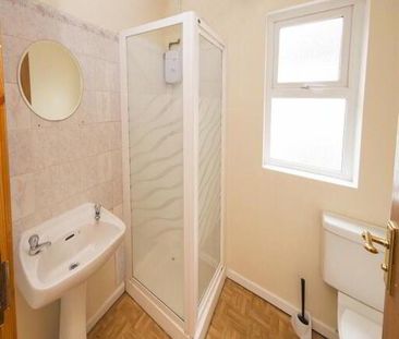 Room 6, 32 Wellesley Avenue, Belfast, BT9 6DG - Photo 4