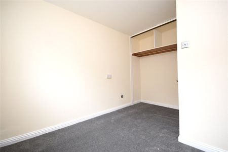 33, Farm Hill Road, Morley, Leeds, West Yorkshire, LS27 9RD - Photo 3