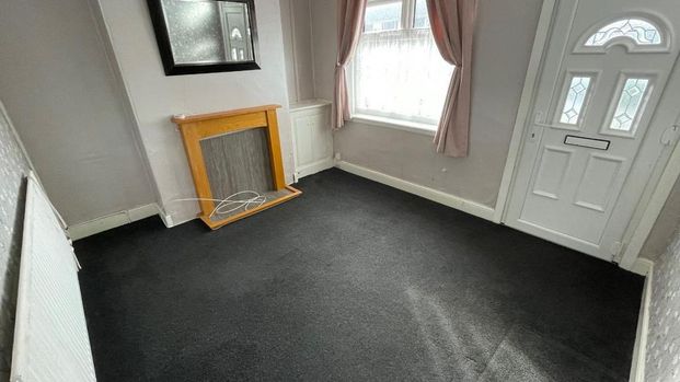 2 bedroom terraced house to rent - Photo 1