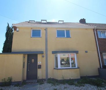 If you are looking for a single bedroom in a 8 bedroom house share,... - Photo 2