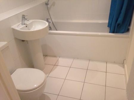 2 Bed Flat, Havergate Way, RG2 - Photo 4