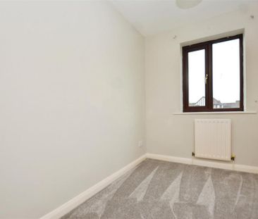 2 bedroom semi-detached house to rent - Photo 6