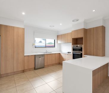 Renovated Home in the Heart of Craigieburn - Photo 6