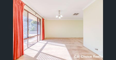 Large Family Home in a Prefect Location - Within Willetton Senior High School Zone - Photo 3