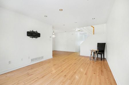 For Lease - 13 Villandry Street, Barrhaven, Ontario - Photo 5