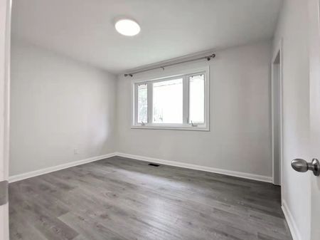 For Lease - 28 Benfer Road Unit# Main, Richmond Hill, Ontario - Photo 2
