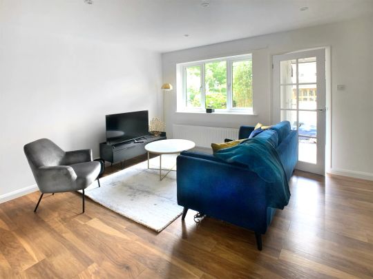 2 Bed, House - Photo 1