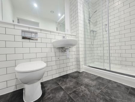 Cow Green, Halifax - Photo 5