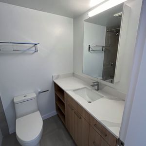 YORK HOUSE - Photo 2