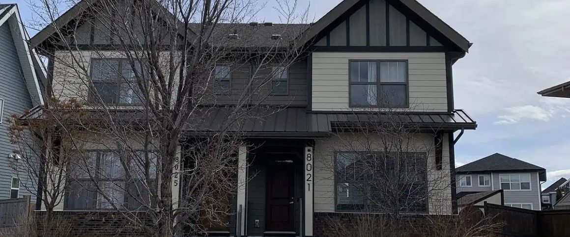 Immaculate Duplex in Calgary's Best Lake Community — 3 Bedrooms Duplex - Photo 1